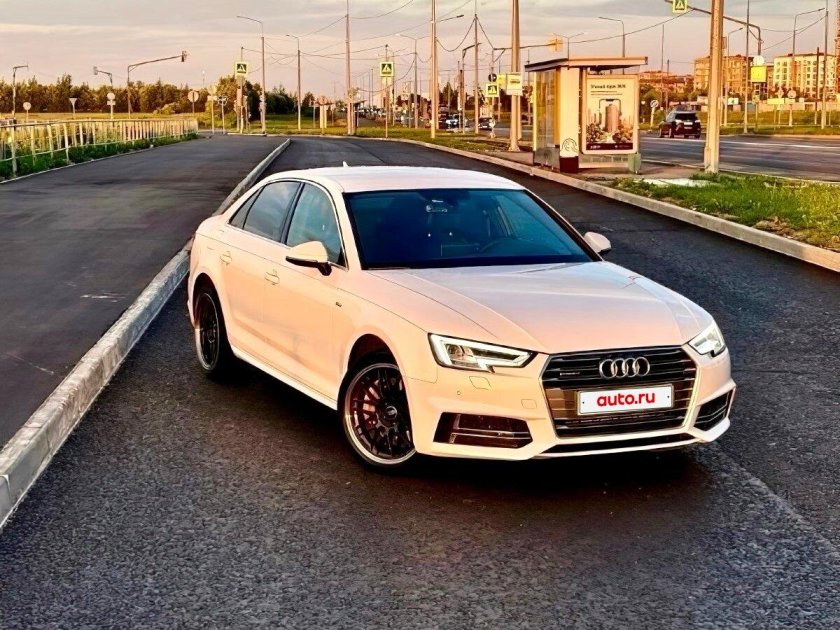 Ауди а 4 2017 года