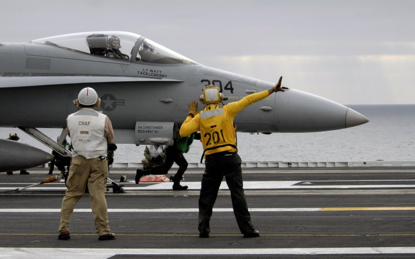Us Navy Carrier Flight Deck