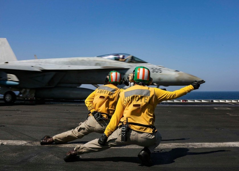 Персонал авианосца