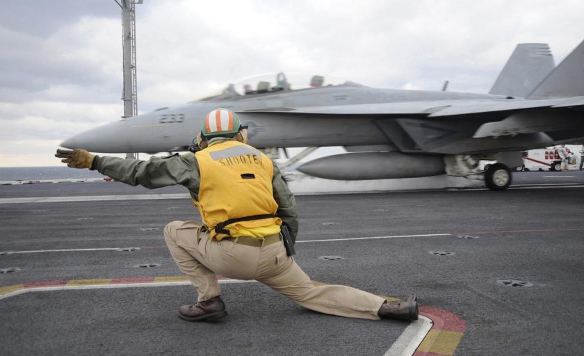 Самолет авианосец