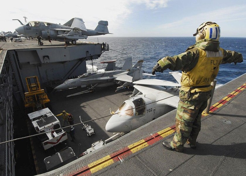 Палуба авианосца