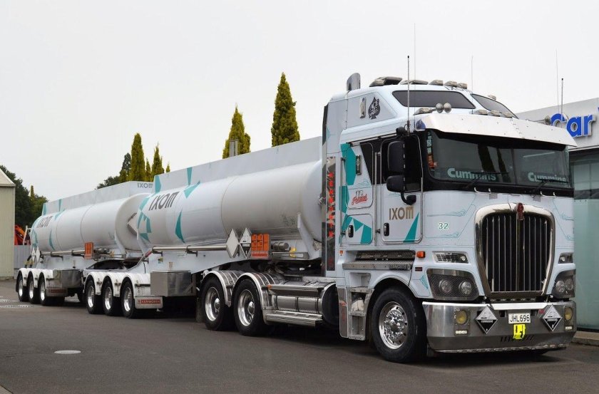 Kenworth k200 автопоезд