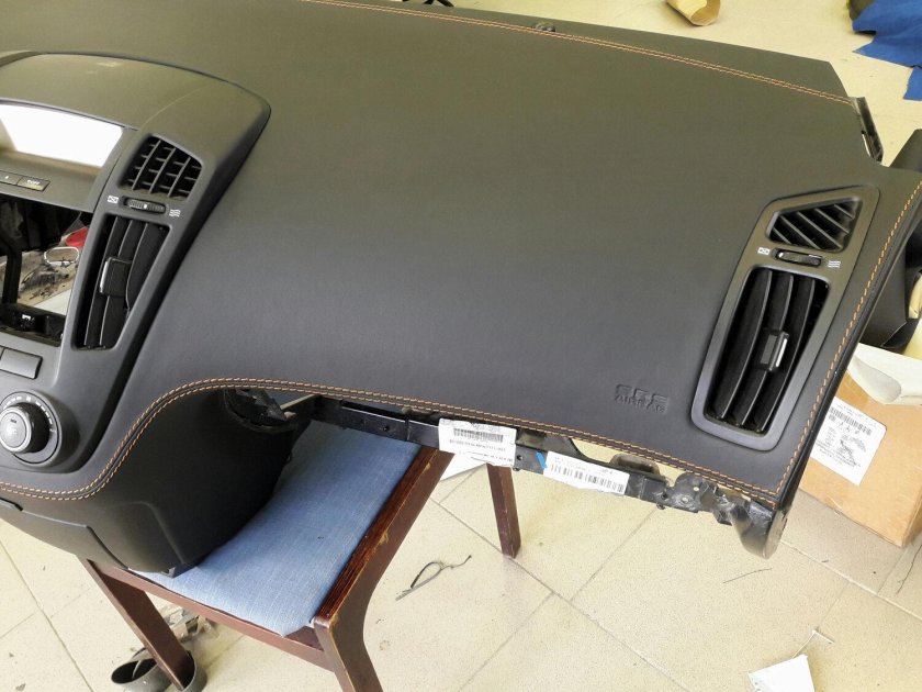 Торпедо Kia Ceed 2008