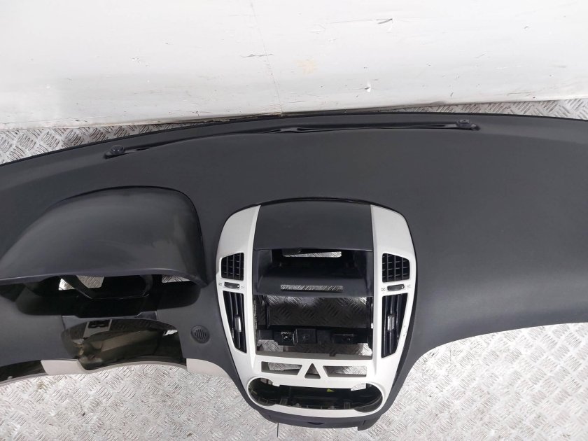 Черно белая торпеда