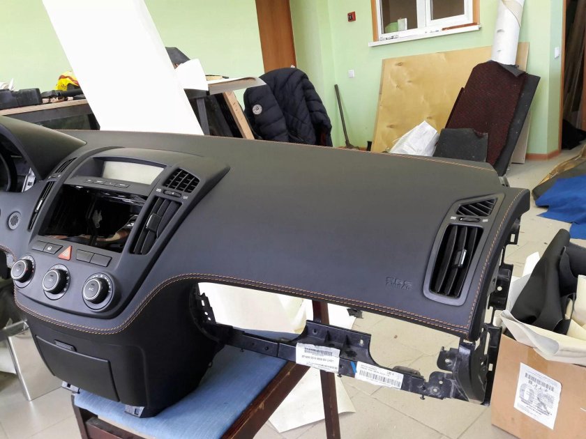 Торпедо Kia Ceed 2008