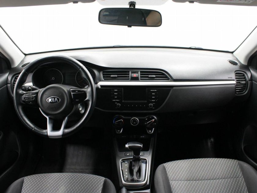 Торпедо Kia Rio 4