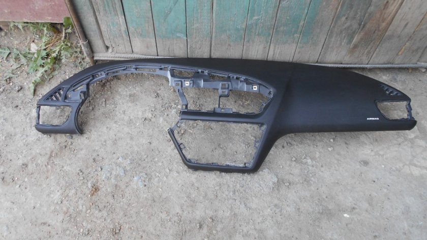 Торпедо Kia Rio 3