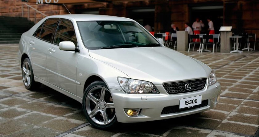 Лексус is300 2005