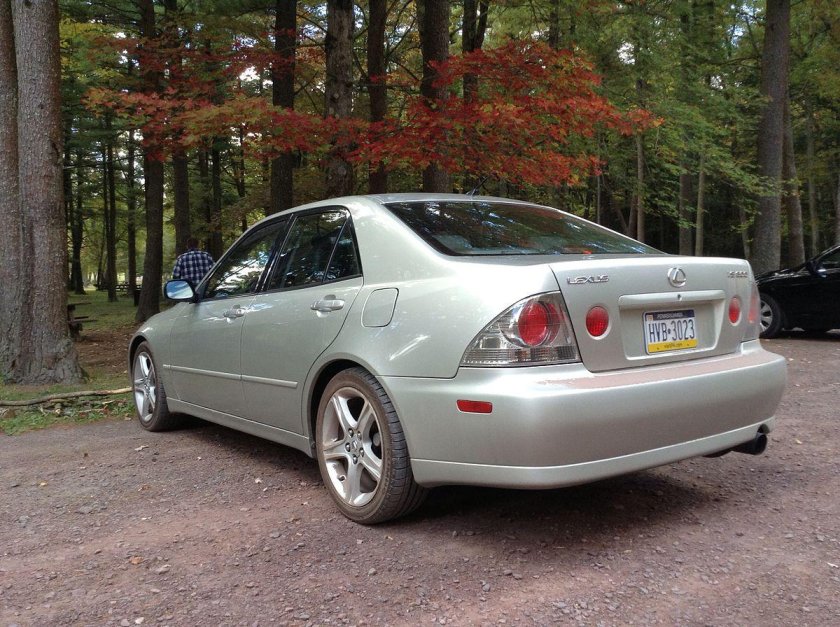Lexus is300 2001