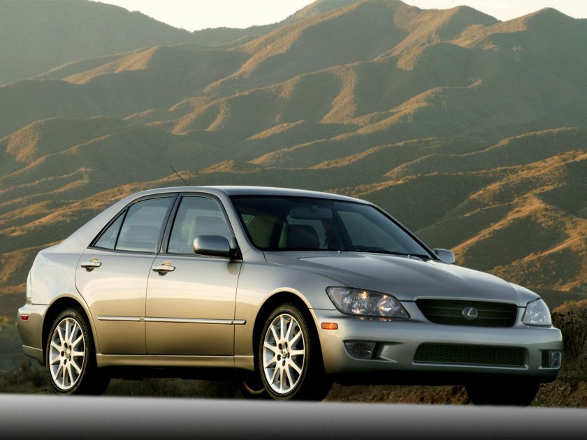 Лексус седан is 300