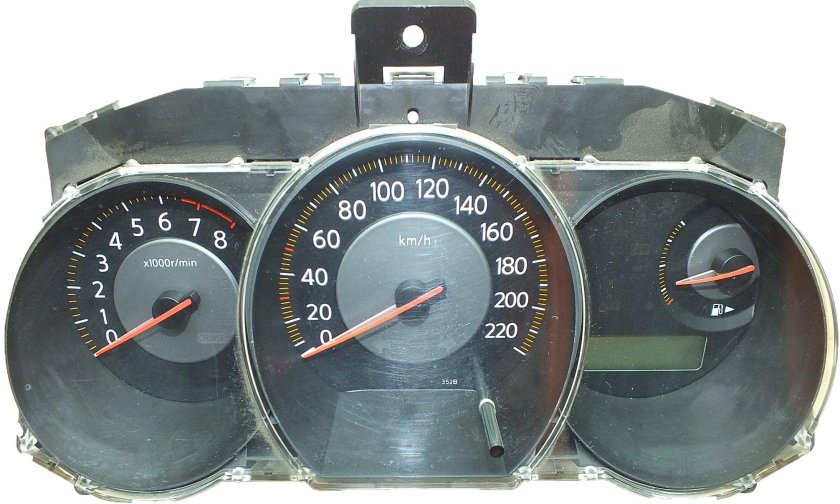 Панель приборов Тиида