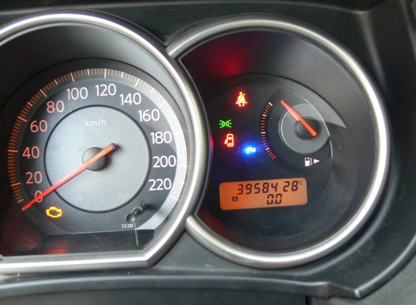 Приборная панель Ниссан ноут е11