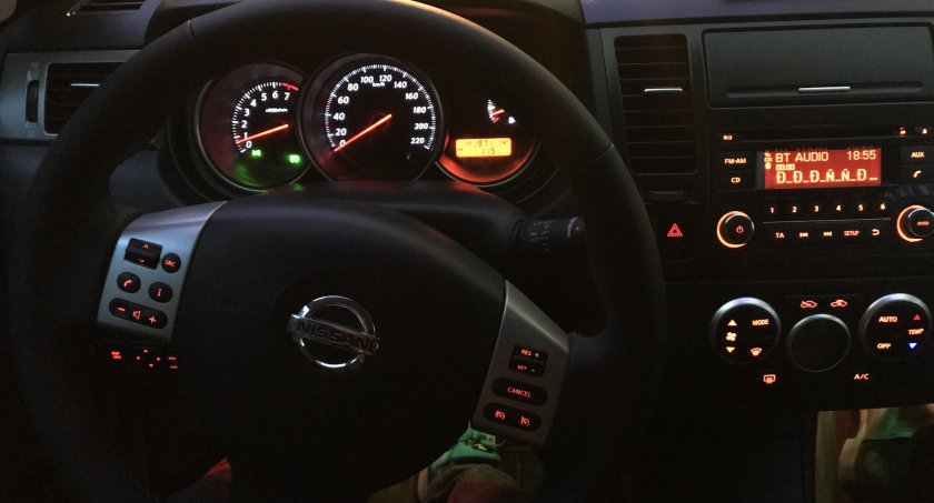 Приборная панель Ниссан Тиида