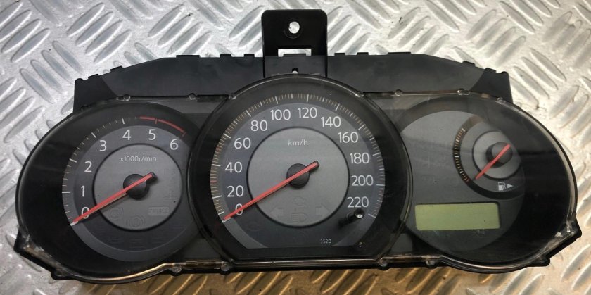 Приборная панель ниссан тиида 2012