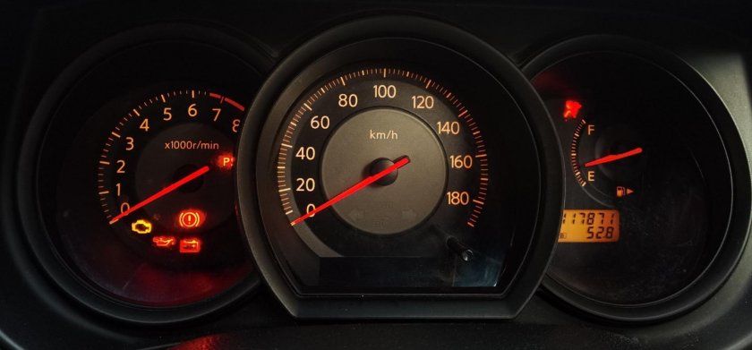 Приборка Ниссан Tiida