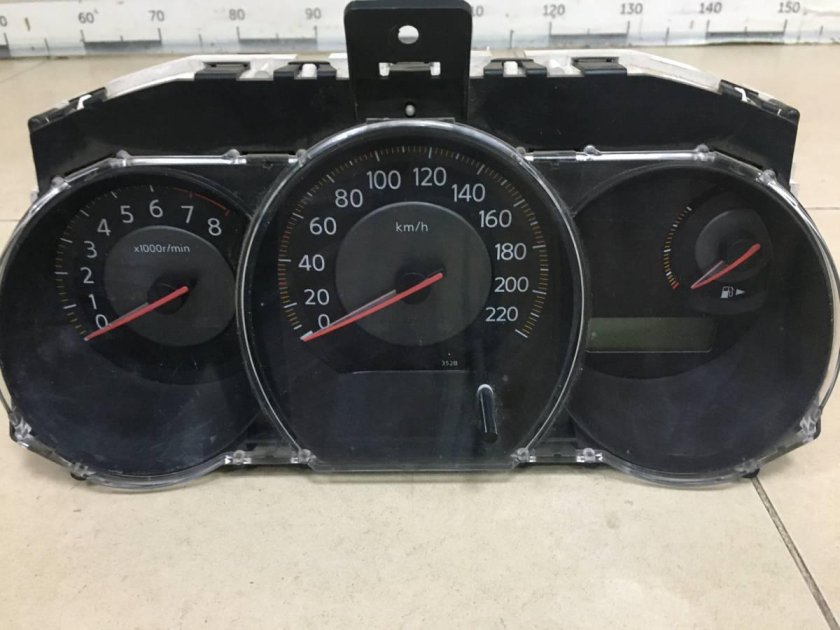 Приборная панель ниссан тиида 2012