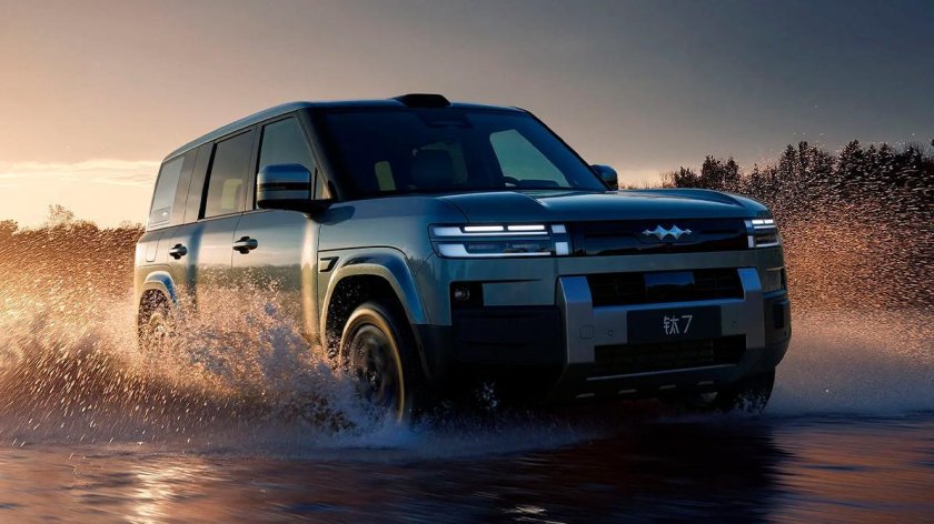 Китайские внедорожник