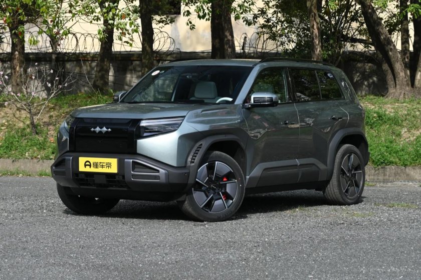 Электрический внедорожник