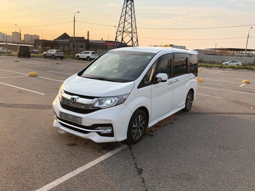 Хонда степвагон 2016