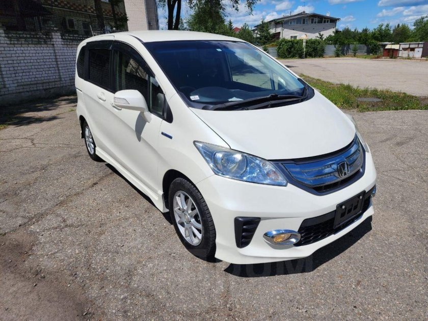 Хонда Фрид гибрид