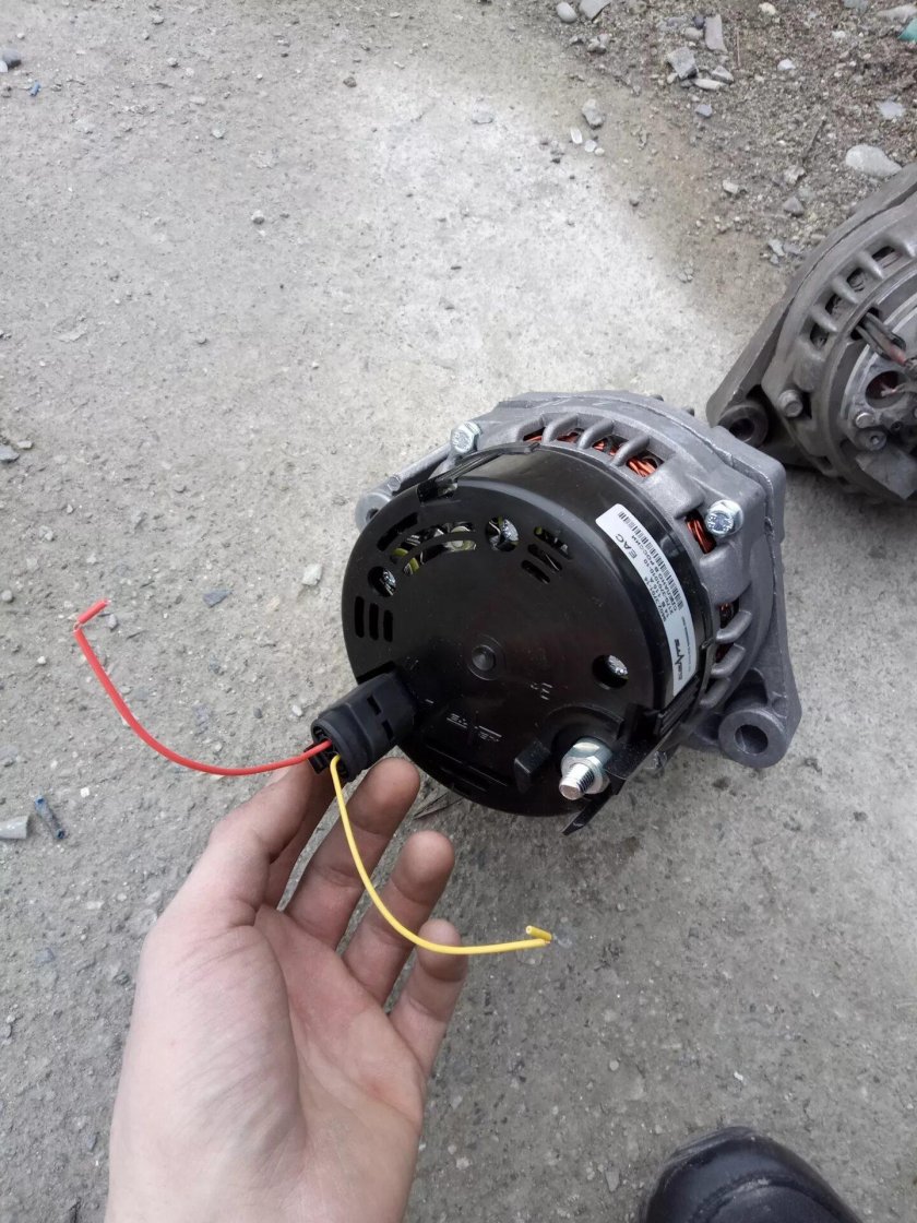 Генератор от ВАЗ 2114