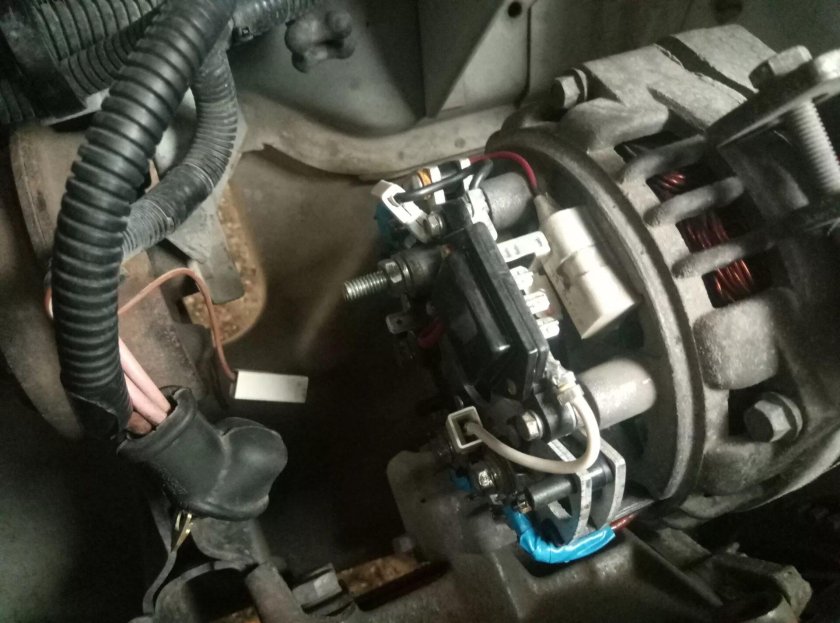 Щётки генератора ВАЗ 2114