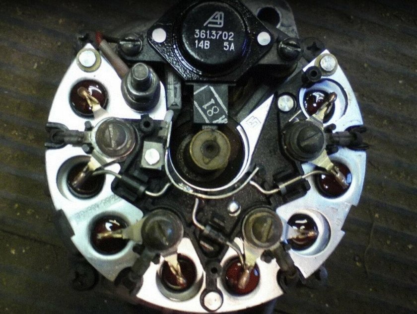 Диодный мост генератора 21214