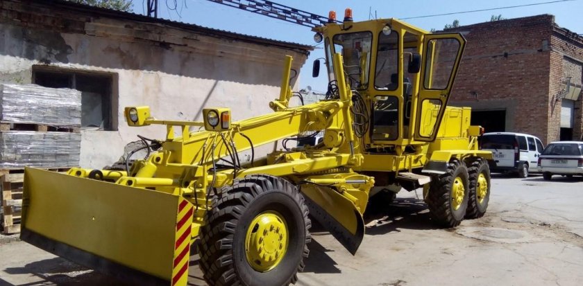 Грейдер ДЗ 143-1
