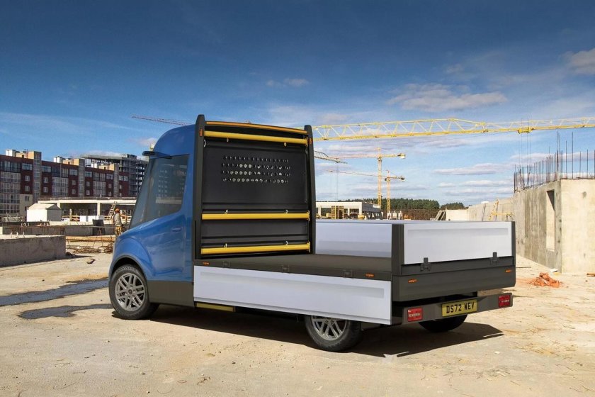 Грузовик с платформой