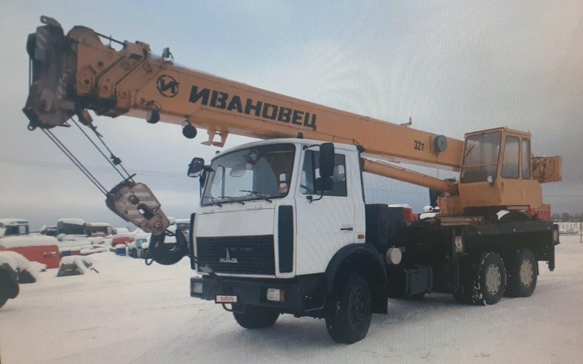 Автокран МАЗ 32 тонны