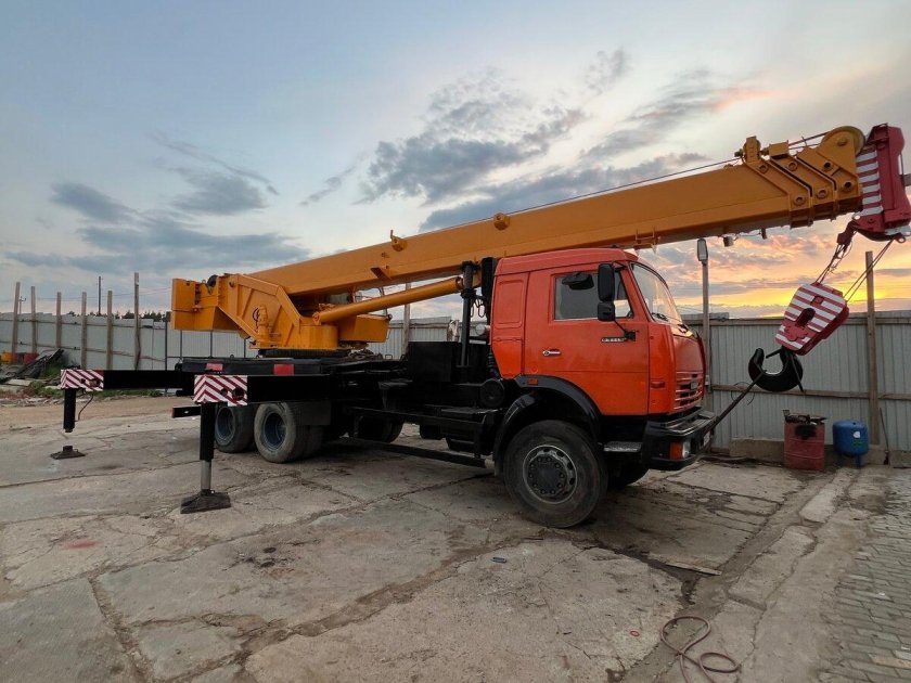 Автокран ивановец 25 тонн