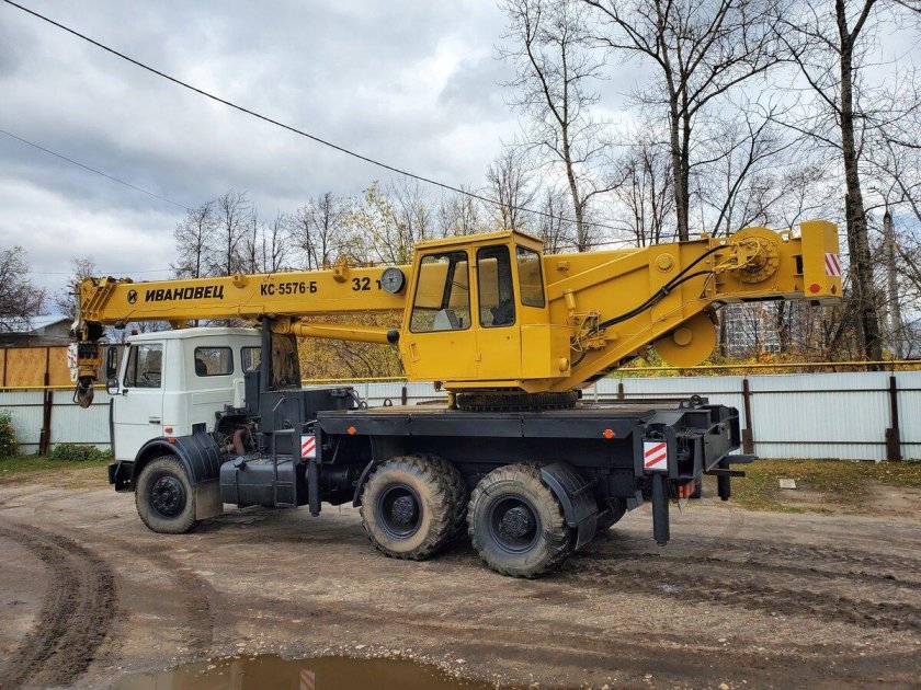 Автокран ивановец 32т. кс-5576