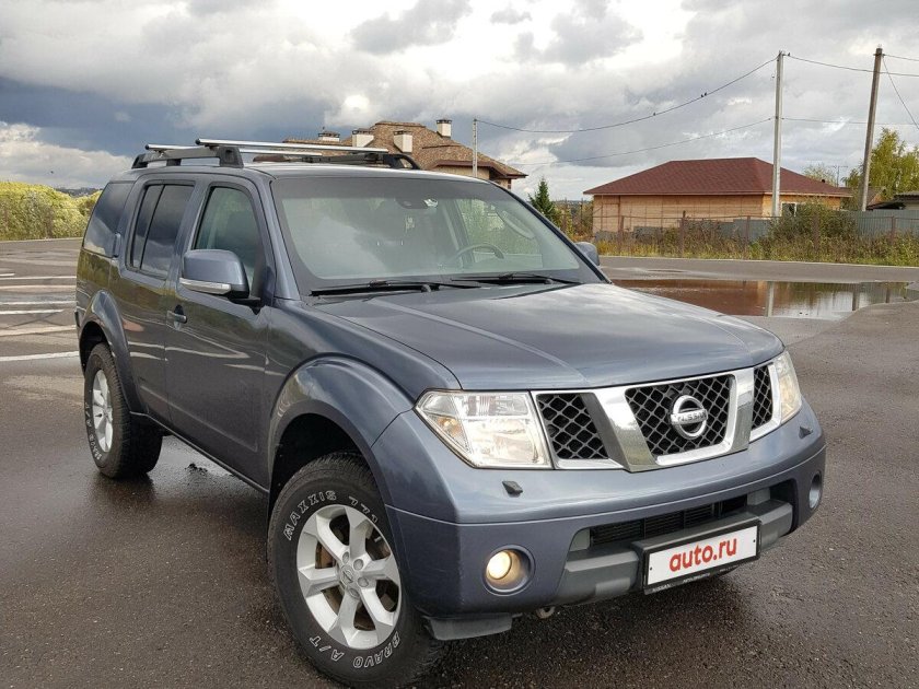 Nissan Pathfinder III 2008