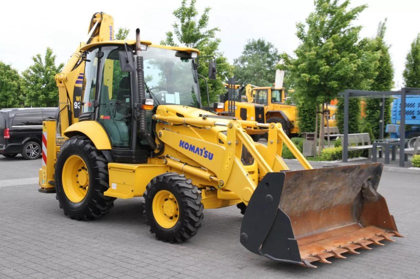 Komatsu wb93r