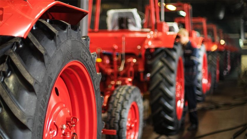 Тракторный завод МТЗ 82