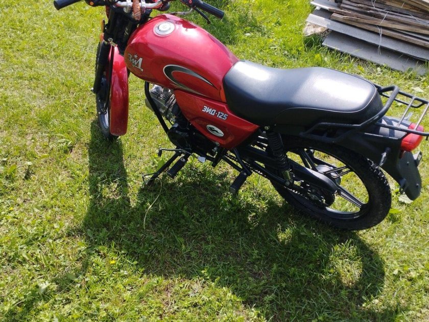 Мотоцикл зид