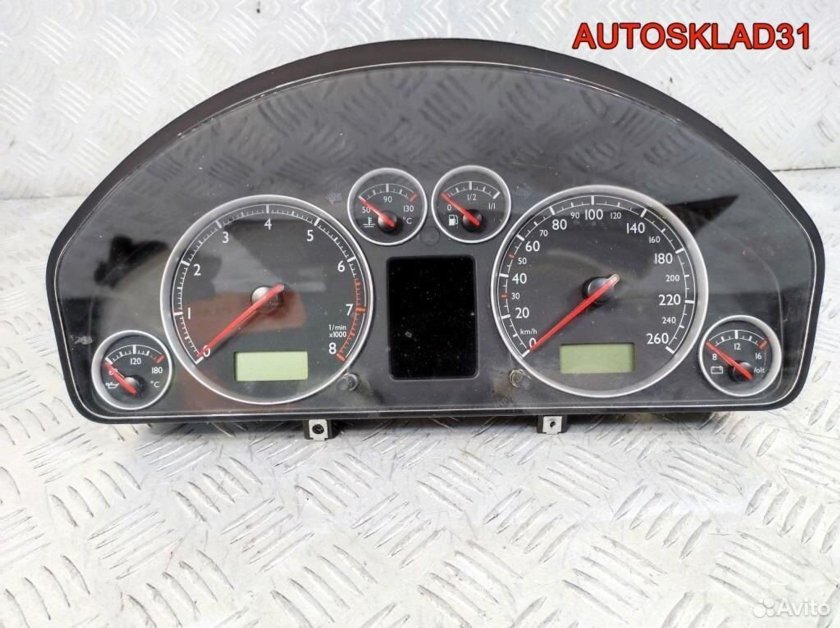 Панель приборов