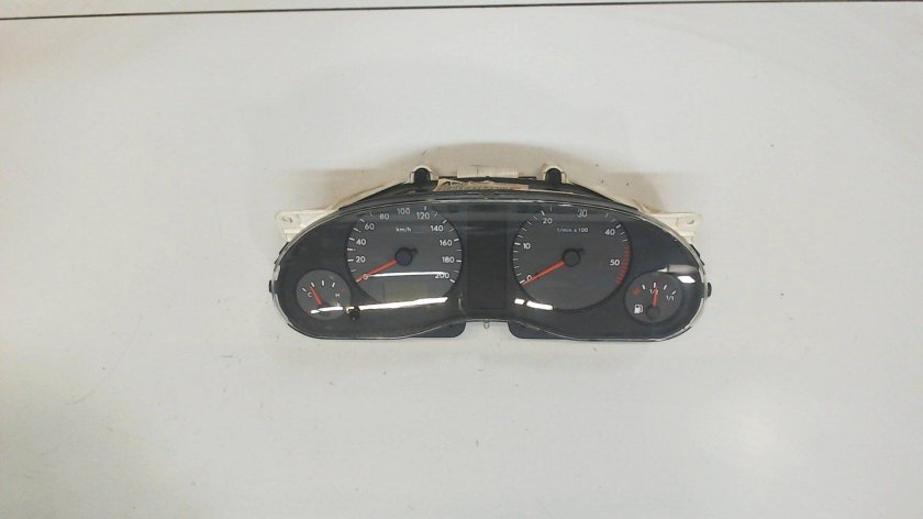 Приборная панель Сеат