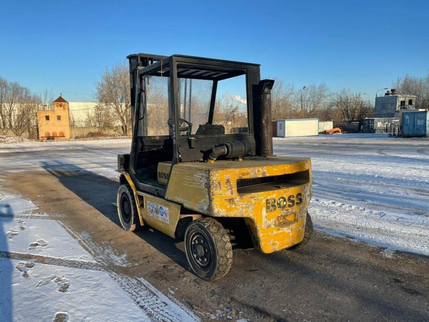 Вилочный автопогрузчик