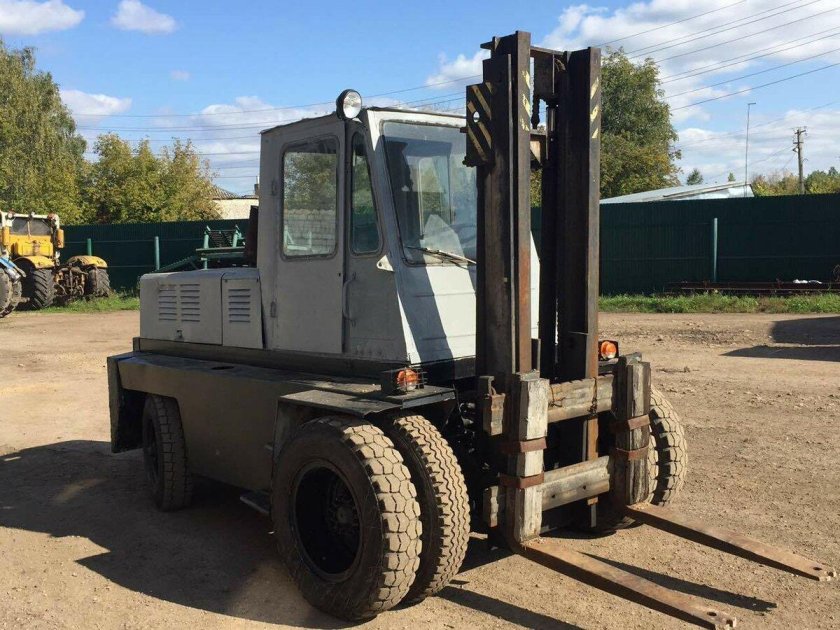 Львовский погрузчик ап-40810