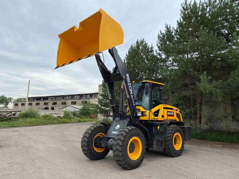 Бизон 930 фронтальный погрузчик
