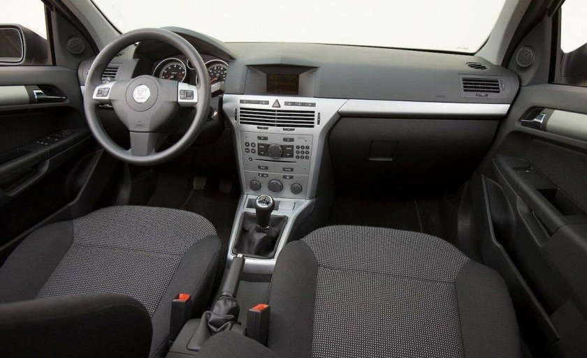 Opel Astra 2008 салон