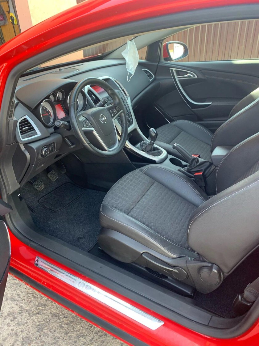 Опель астра gtc салон