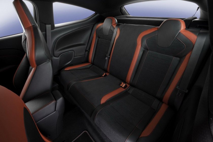 Опель Астра GTC купе салон