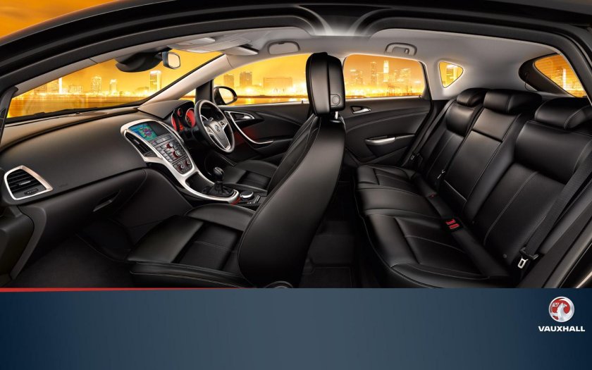 Опель Астра j седан салон