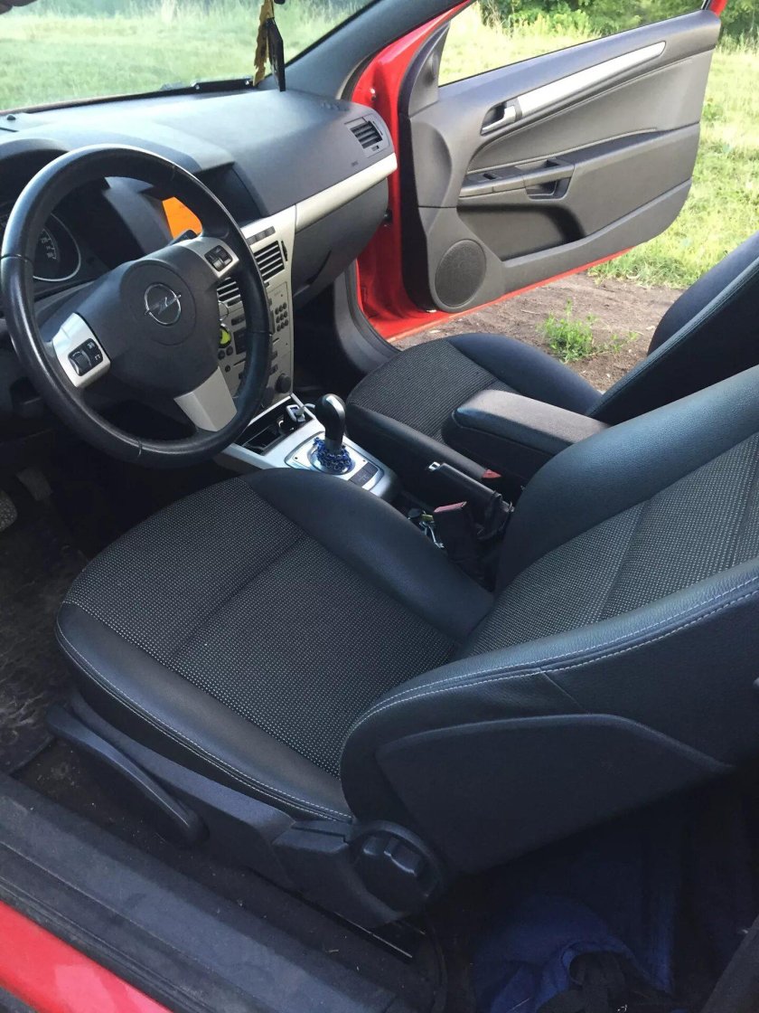 Opel Astra 2008 салон