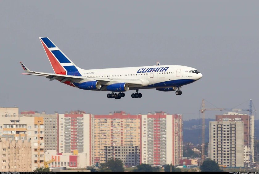 Самолет ил 96