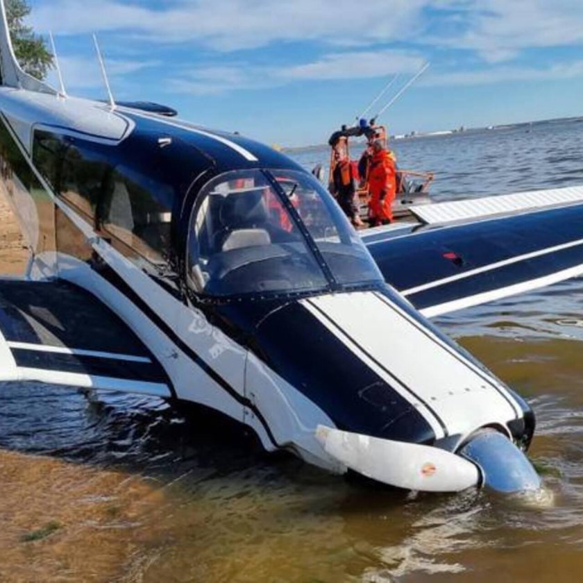 Частный самолет