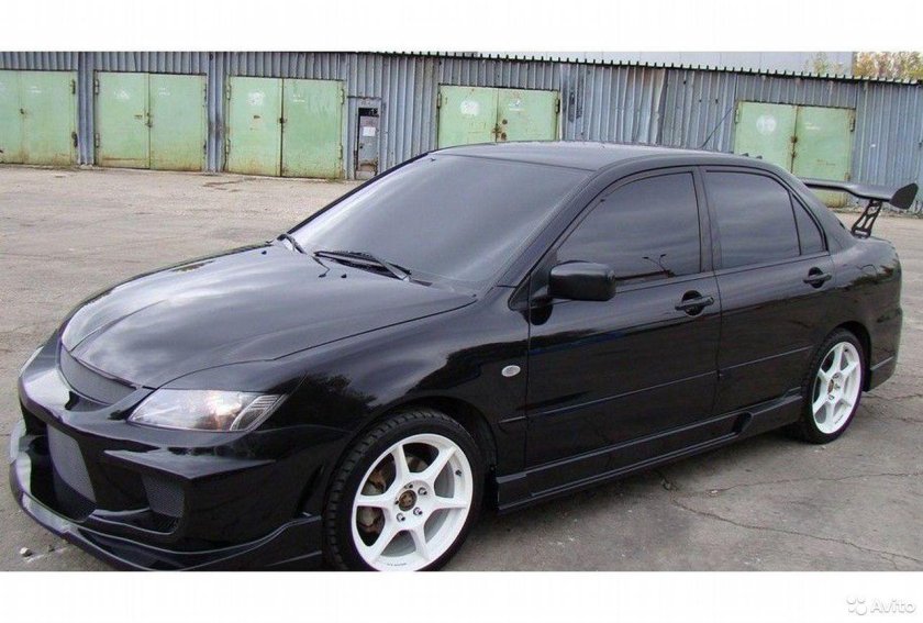 Mitsubishi Lancer 9 черный тонированный