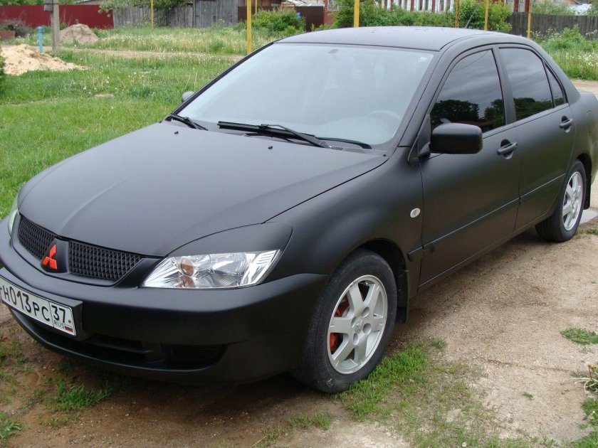 Mitsubishi Lancer 9 матово чёрна